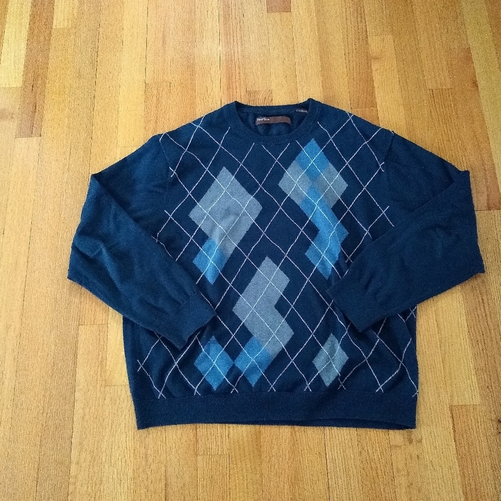 Perry Ellis Men's sweater.